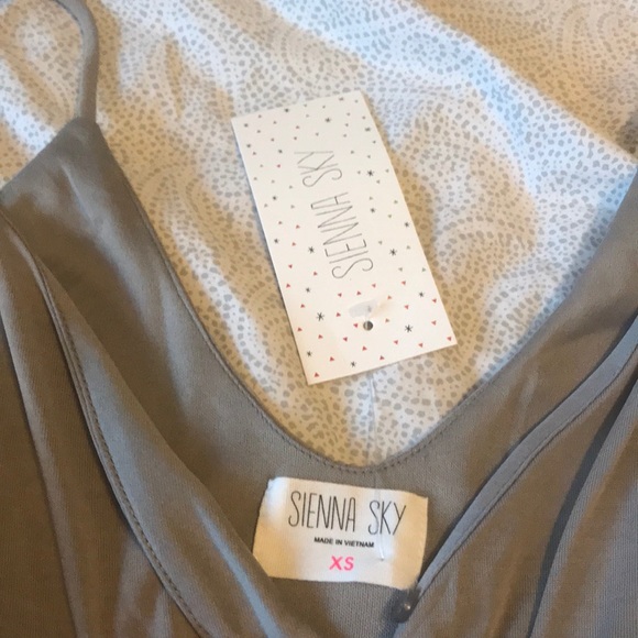 Jumper - Picture 3 of 3